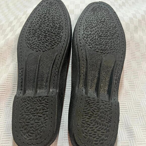 Size 12 Men's Black Fabric Water/Beach Shoes - Like New Condition - Picture 9 of 10